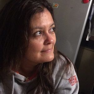 Meet your Posher, Eleyda